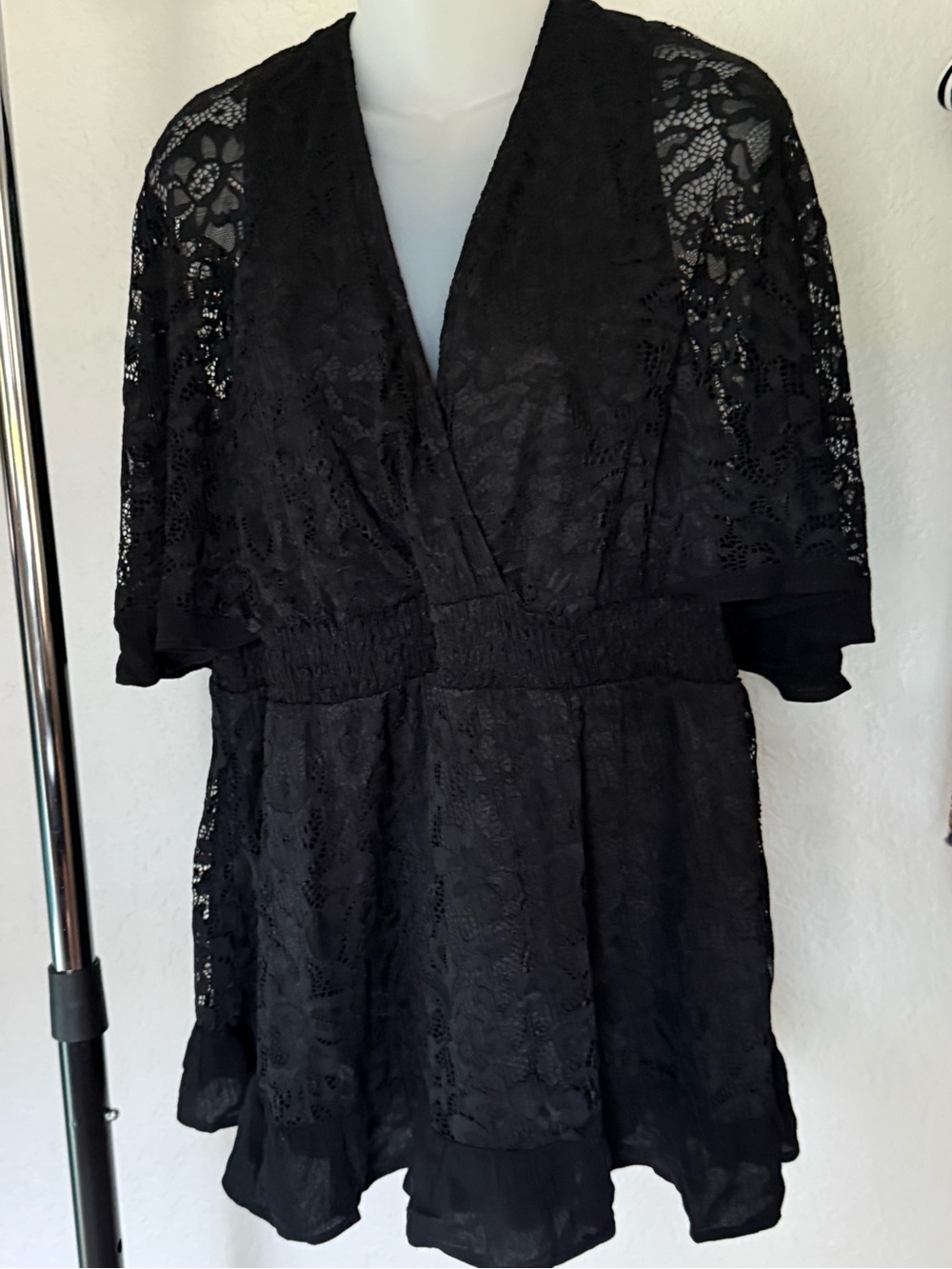 Torrid Black Lace Surplice Peplum Top Size 2 2X NWT